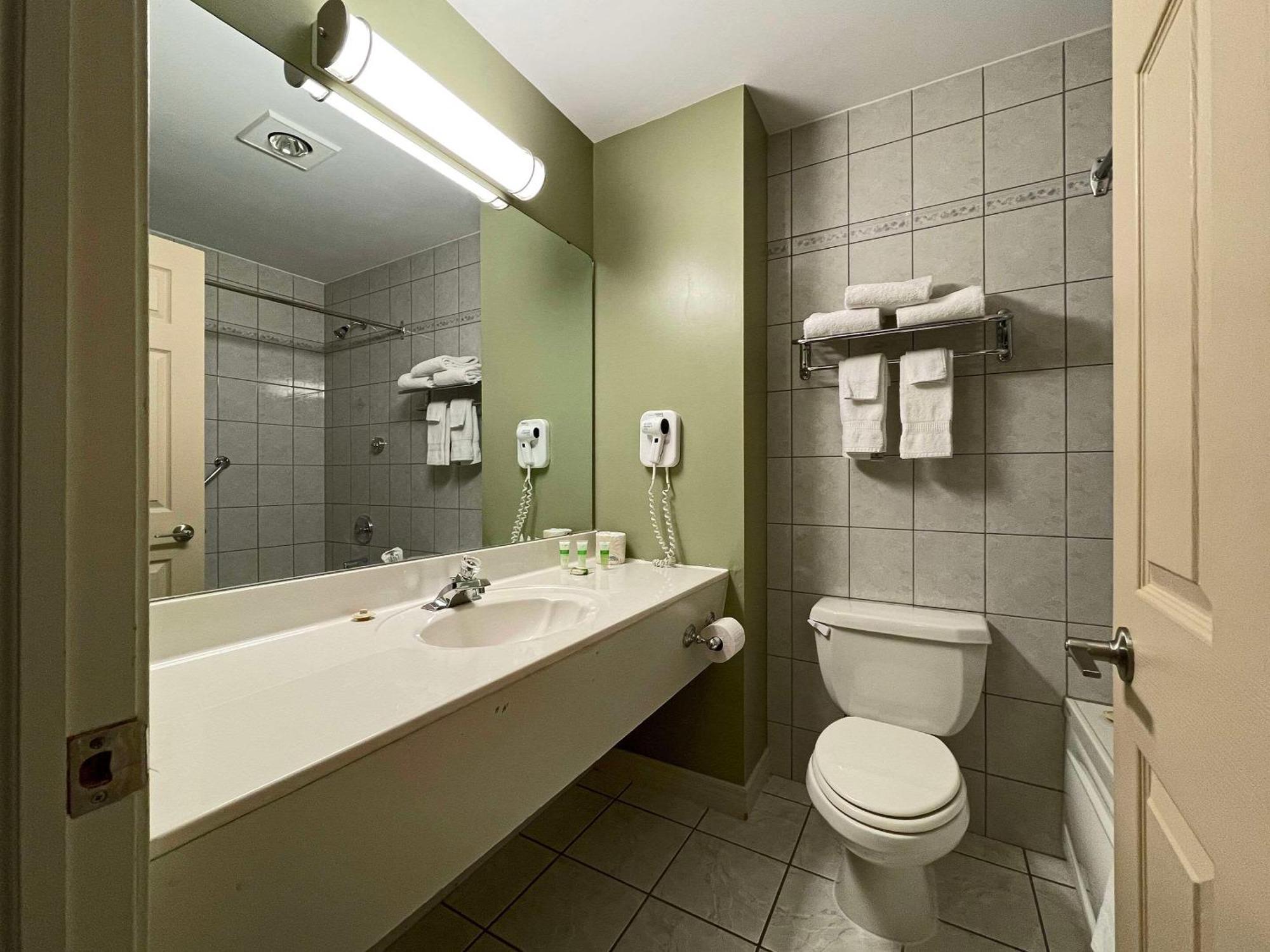 The Grand Tappattoo Resort, Ascend Hotel Collection Otter Lake ภายนอก รูปภาพ