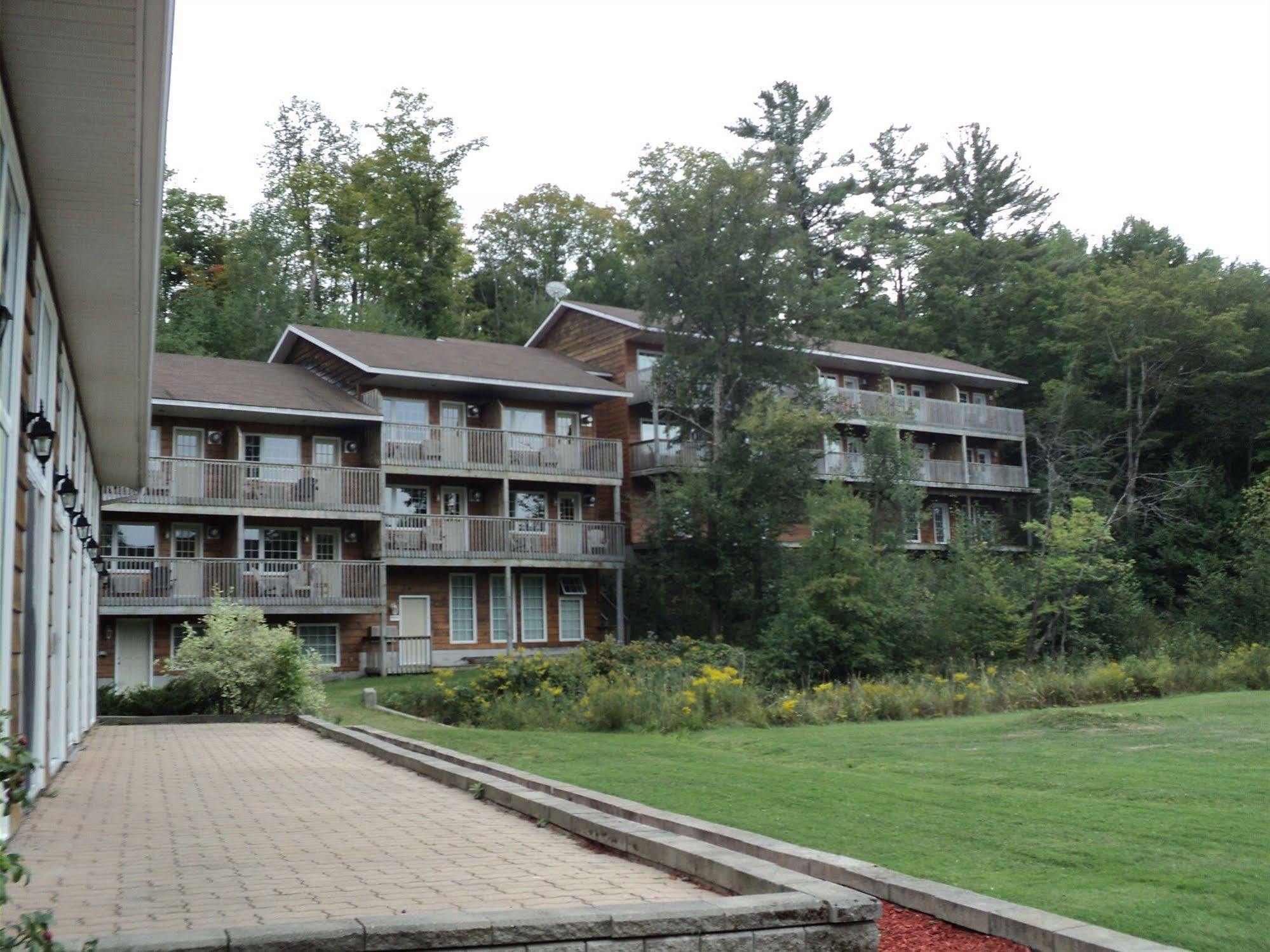 The Grand Tappattoo Resort, Ascend Hotel Collection Otter Lake ภายนอก รูปภาพ